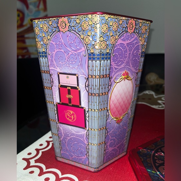 WICKED GLINDA AND ELPHABA POPCORN 🍿 TINS! Regal exclusives limited edition! - Picture 8 of 12